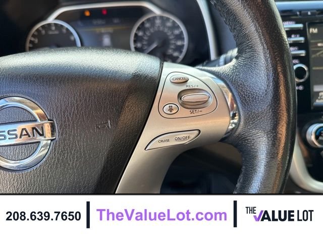 Used 2018 White Nissan SL image 27