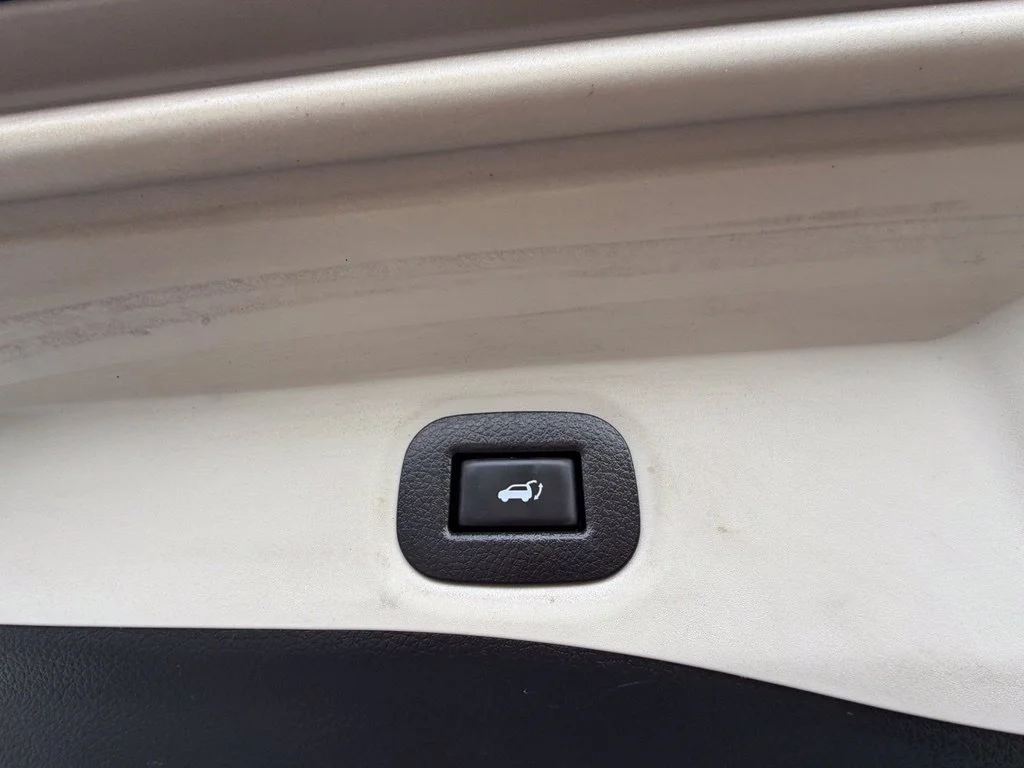 Used 2020 Gray Nissan SV image 47