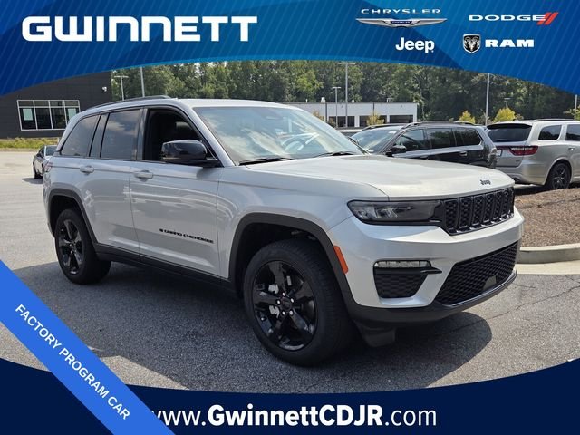 Used 2025 Silver Jeep Limited image 1