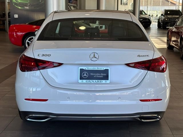 New 2026 MANUFAKTUR Moonlight White Metallic Mercedes-Benz C 300 image 4
