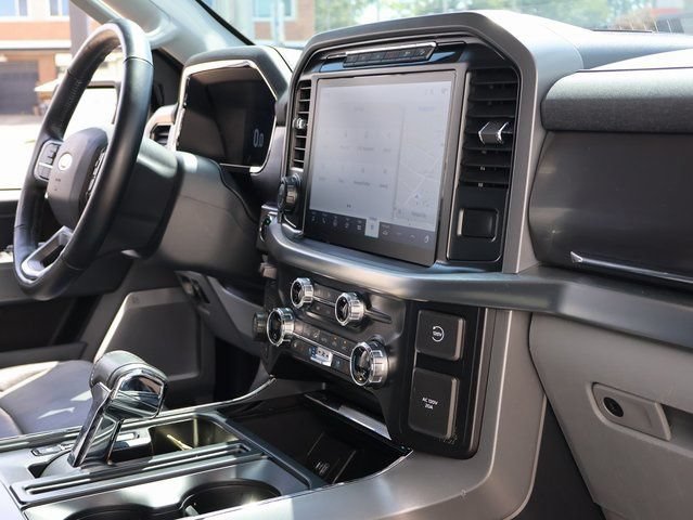 Used 2021 Black Ford LARIAT image 9