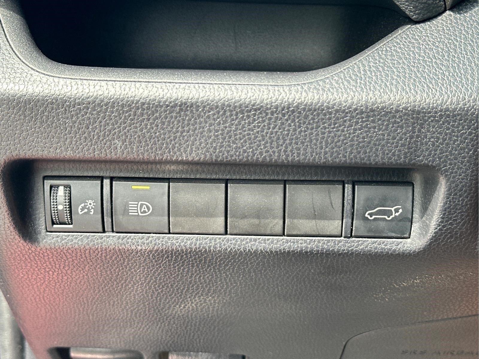 2019 Toyota RAV4 XLE Premium - Photo 21