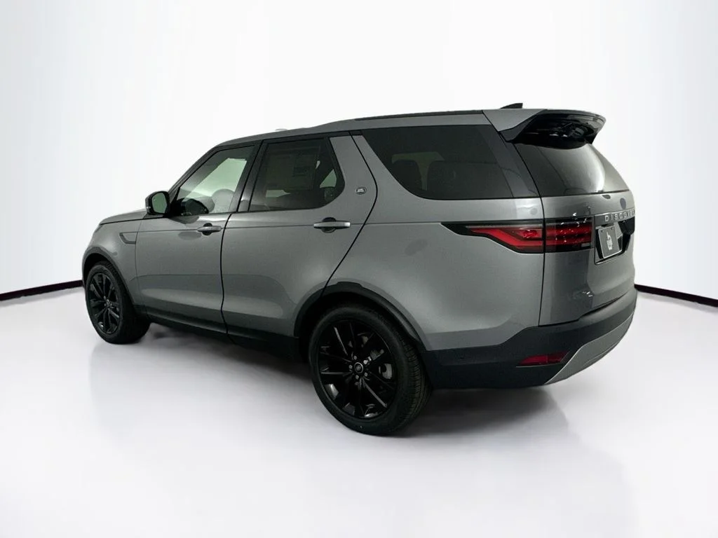 New 2026 Eiger Grey Land Rover S image 7