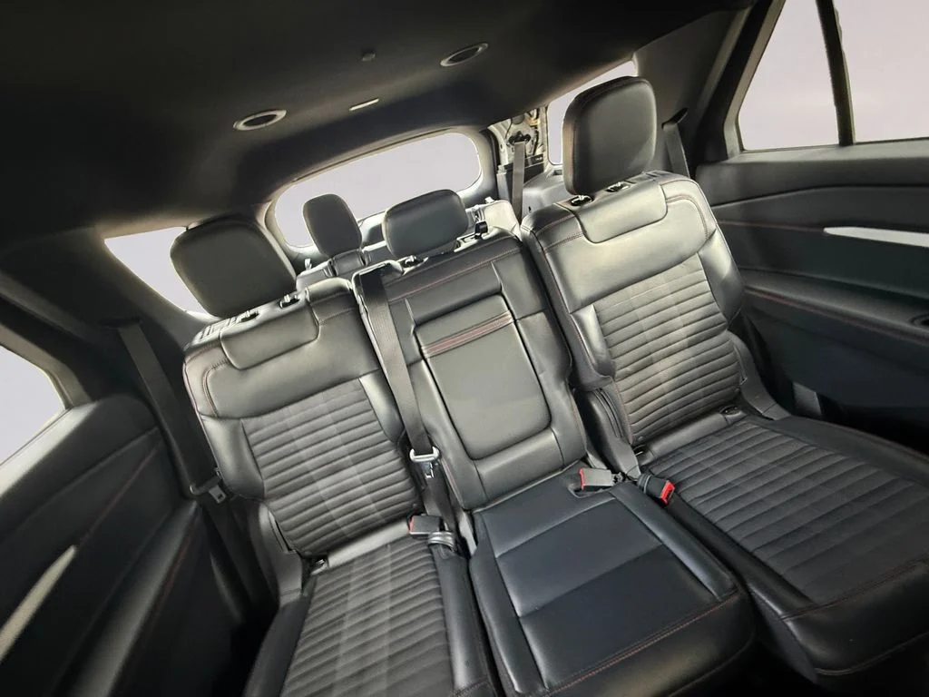 2025 Ford Explorer ST-LINE - Photo 18