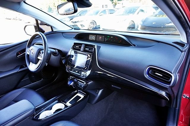 Used 2016 Red Toyota Four Touring image 9