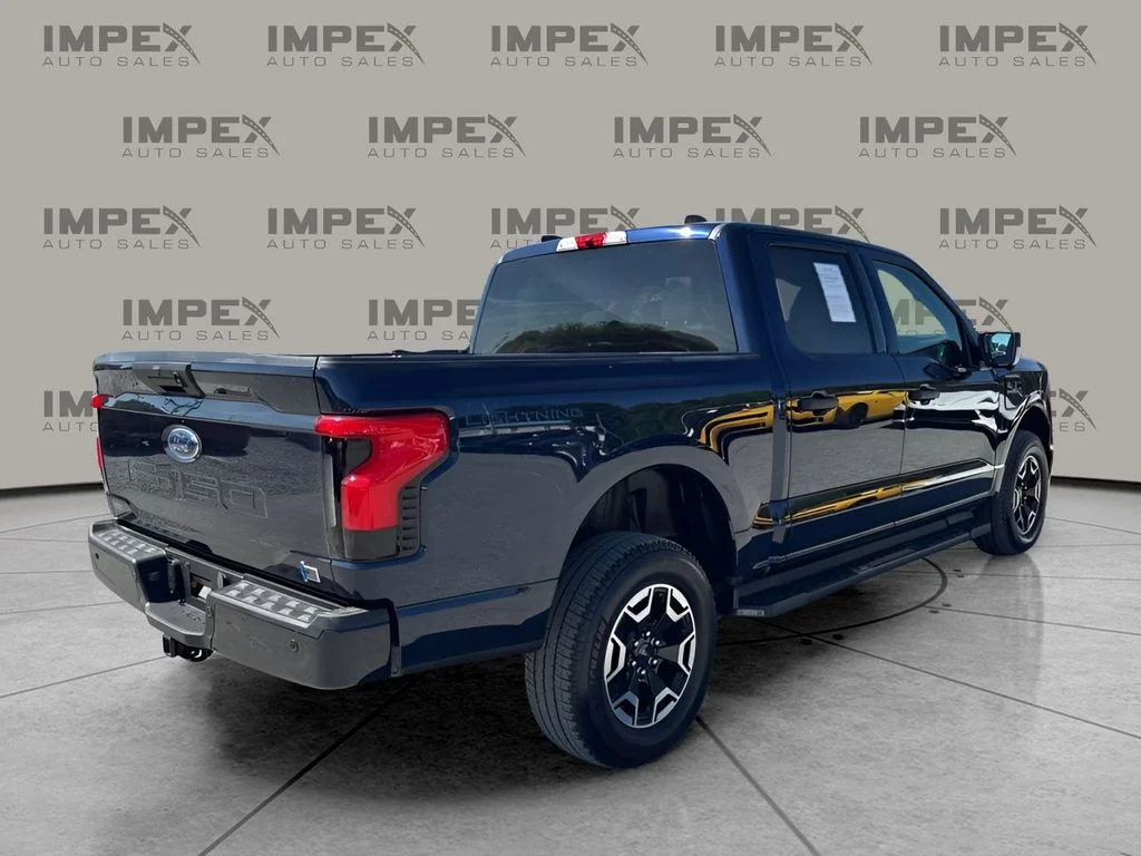 Used 2023 Blue Ford XLT image 5