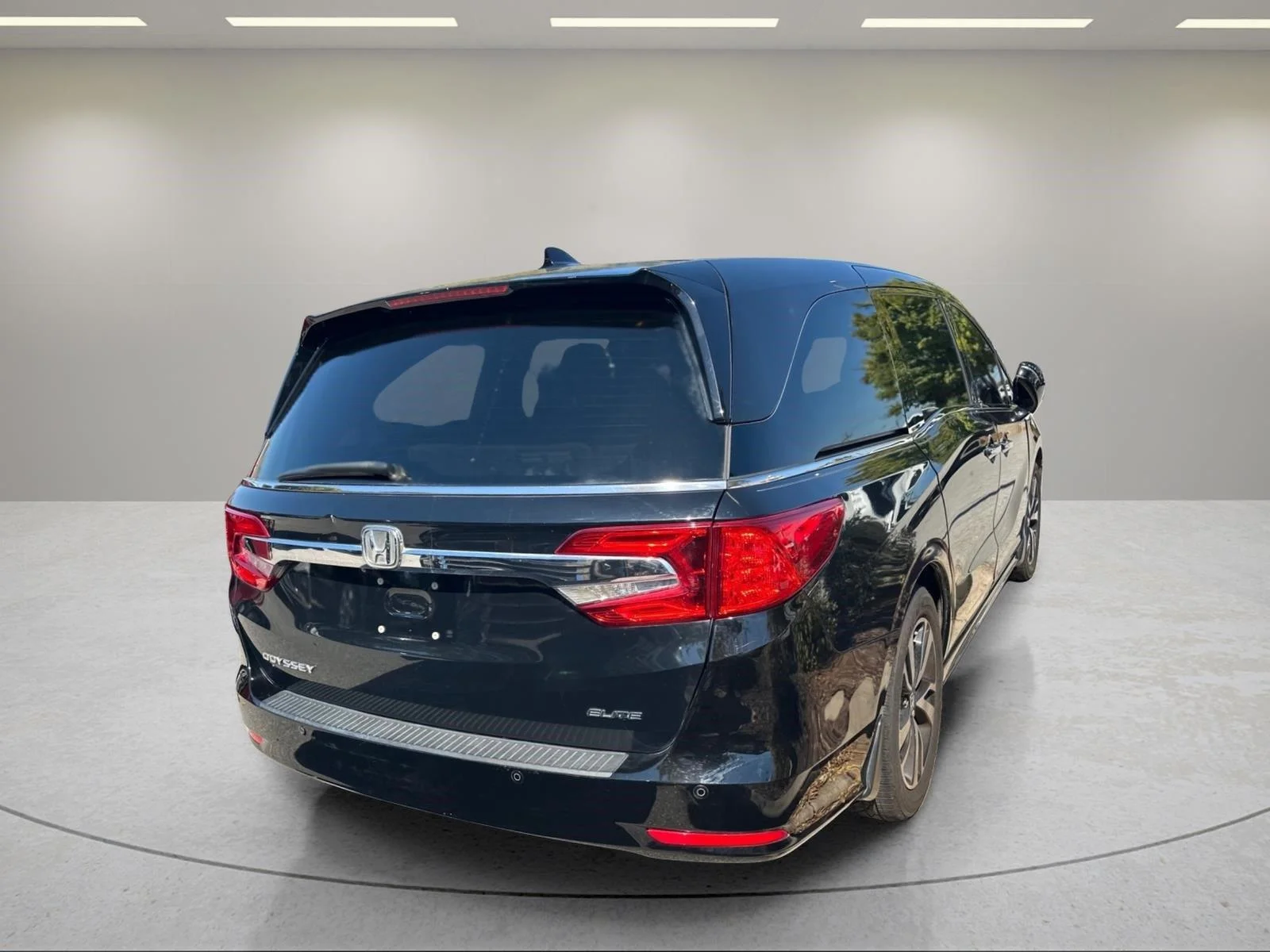 Used 2018 Crystal Black Pearl Honda Elite image 14