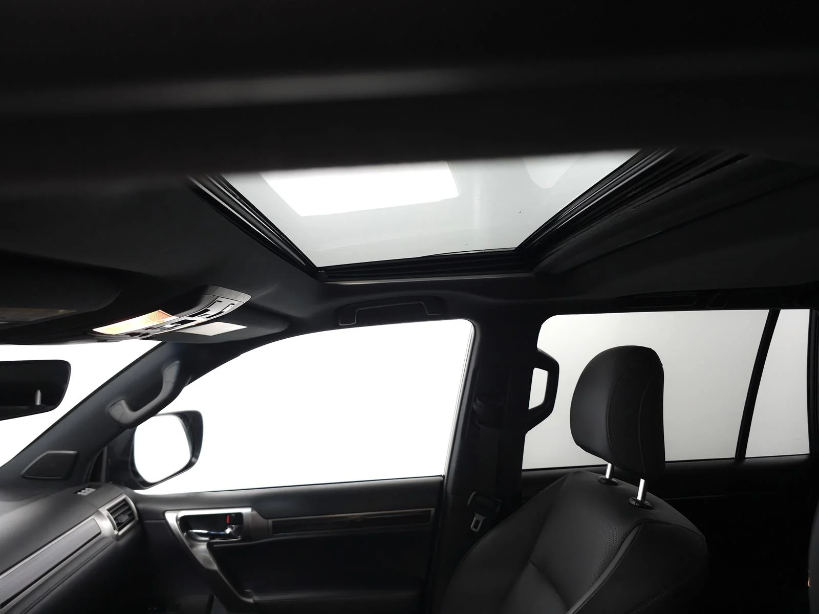 Used 2023 Black Lexus 460 image 7