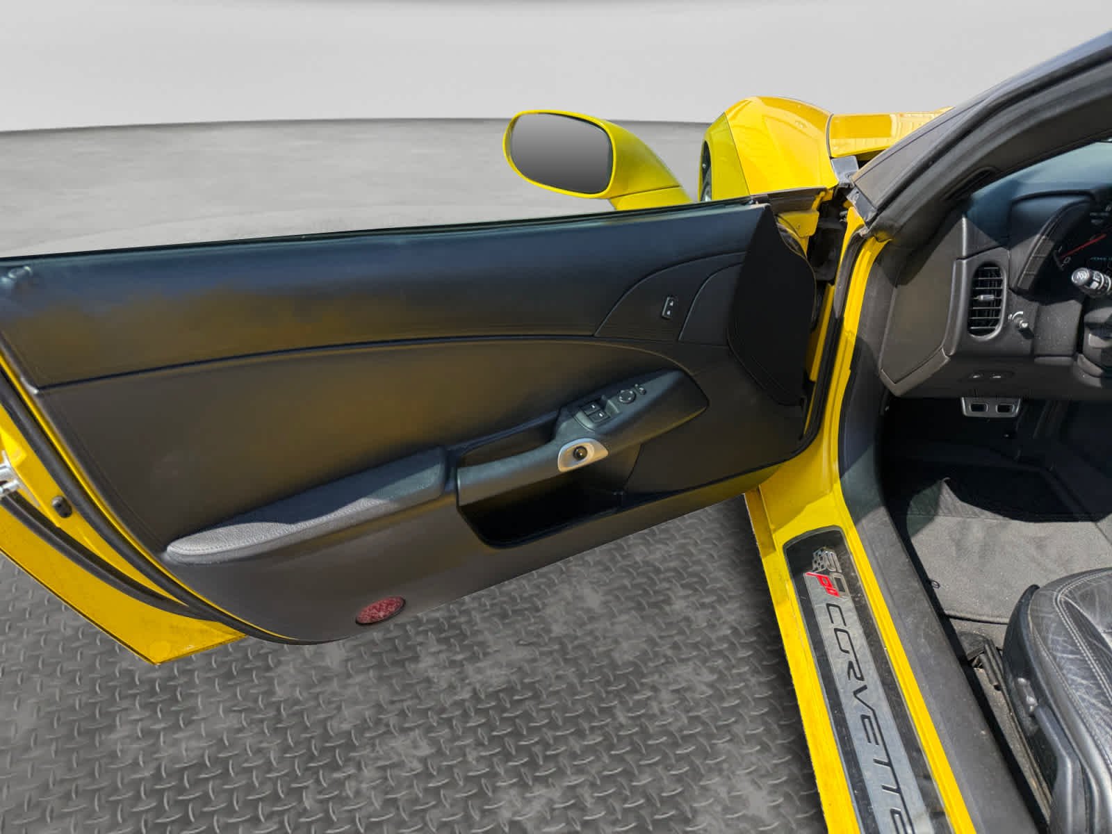 Used 2013 Velocity Yellow Tintcoat Chevrolet 1LT image 10