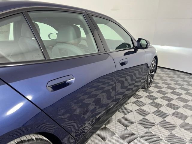 New 2027 Blue BMW 540i xDrive image 9