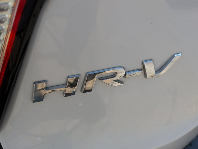 Used 2021 White Honda Sport image 38