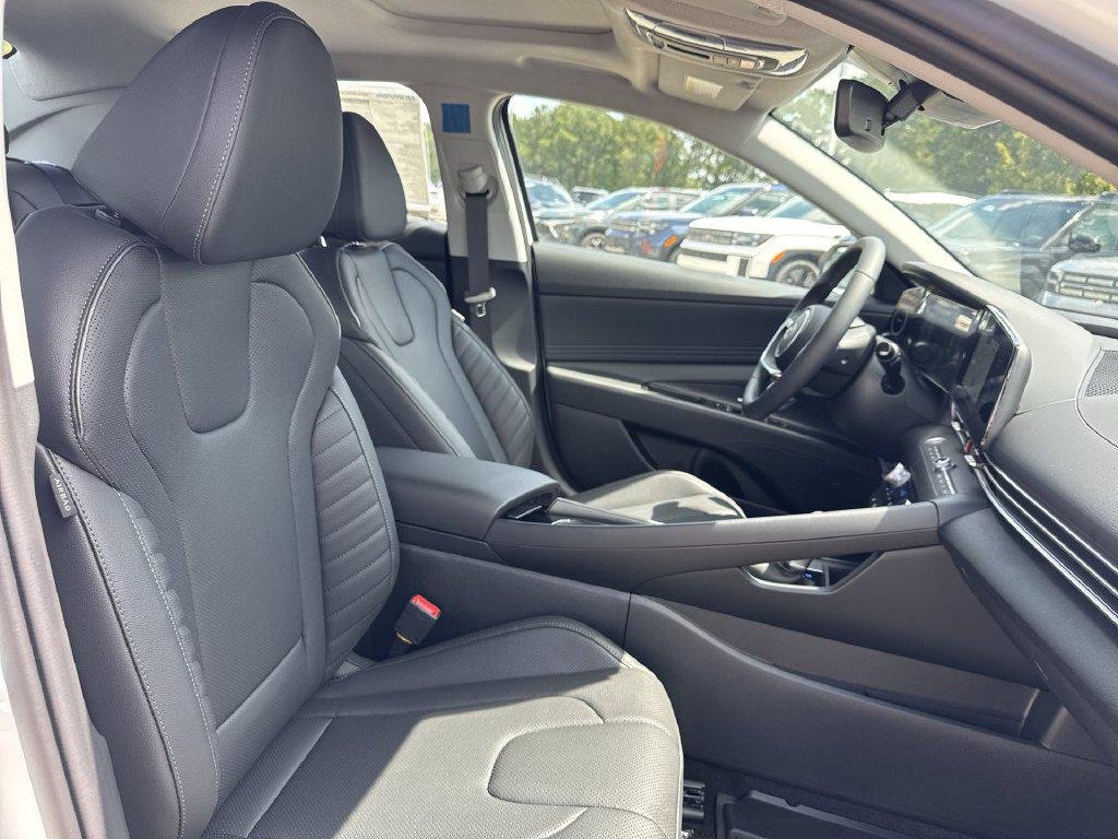 New 2026 White Hyundai Limited image 27