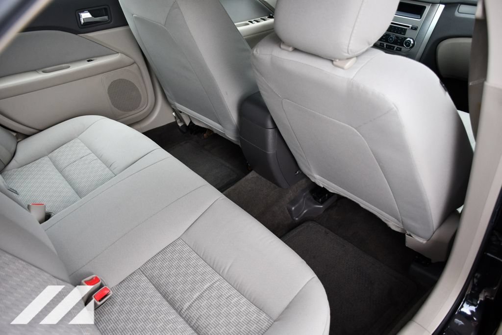 Used 2012 Gray Ford S image 27