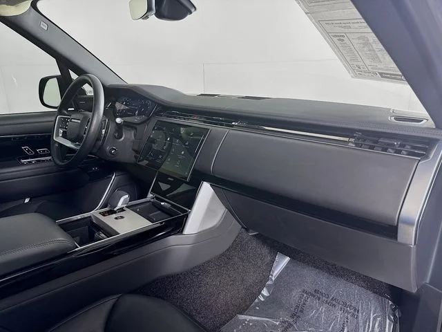 Used 2025 Gray Land Rover SE image 31