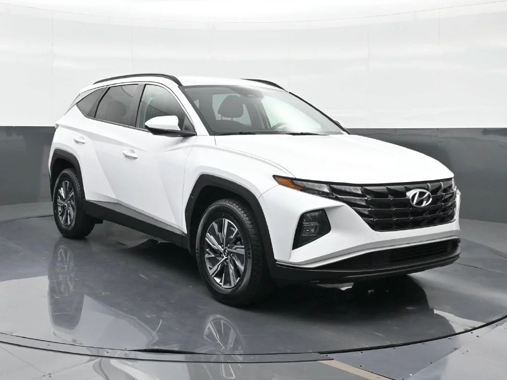 Certified Used 2024 White Hyundai Blue image 13
