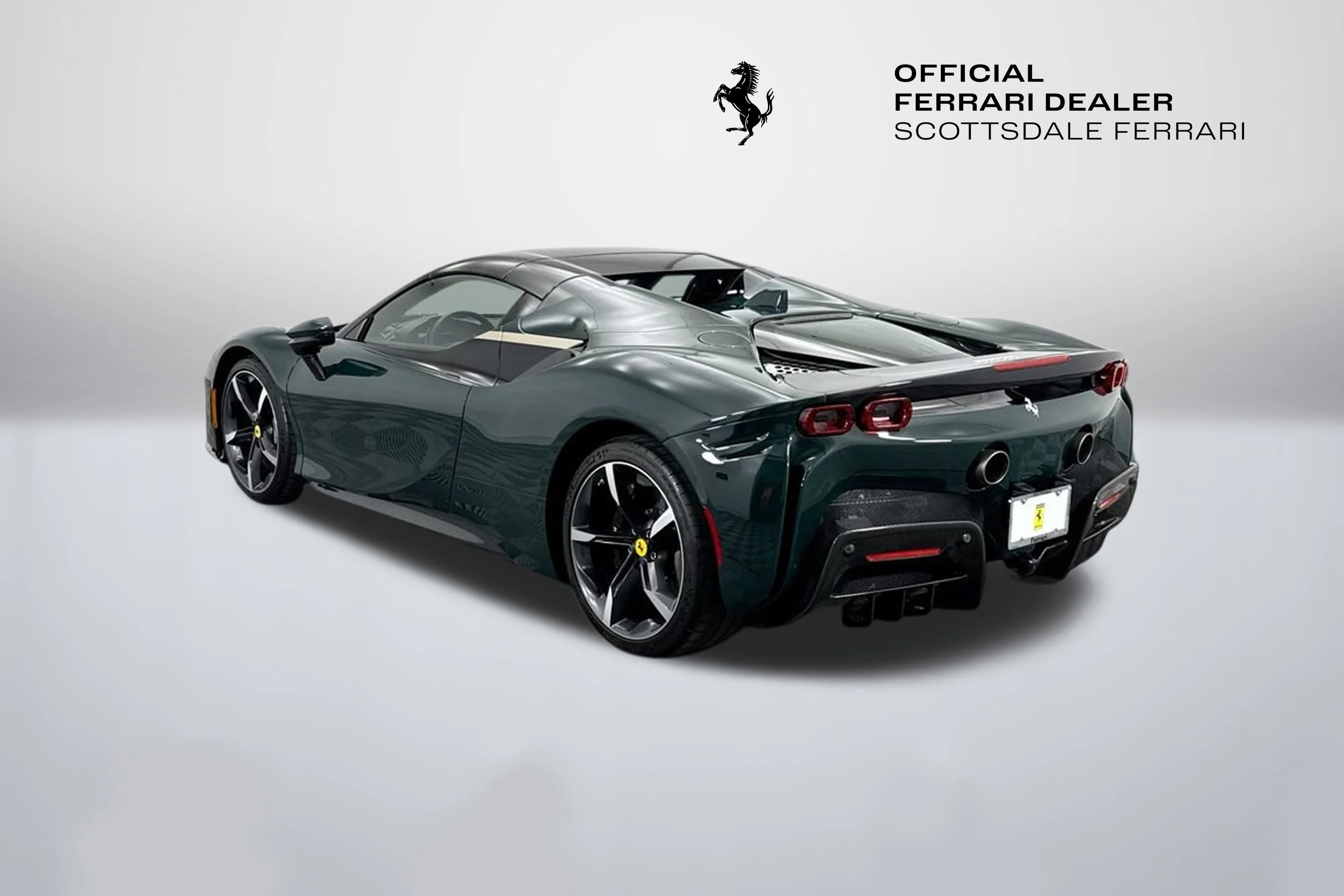 Used 2022 Extra Sample Ferrari Tailor Made image 15