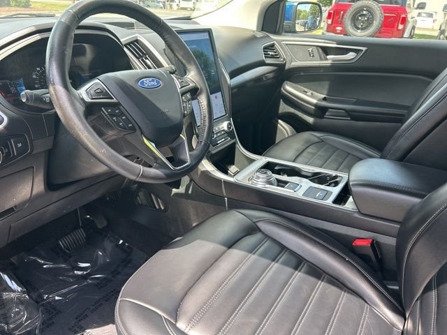Used 2024 Blue Ford SEL image 15