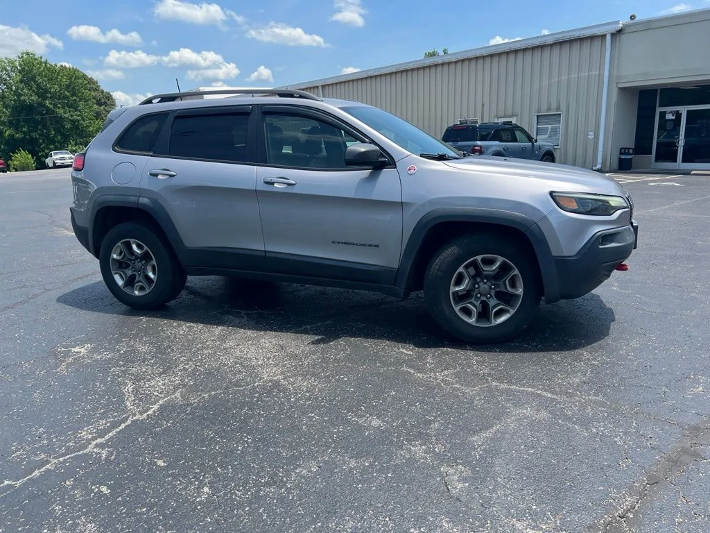 Used 2019 Jeep Cherokee Trailhawk with VIN 1C4PJMBN3KD267365 for sale in Mayfield, KY