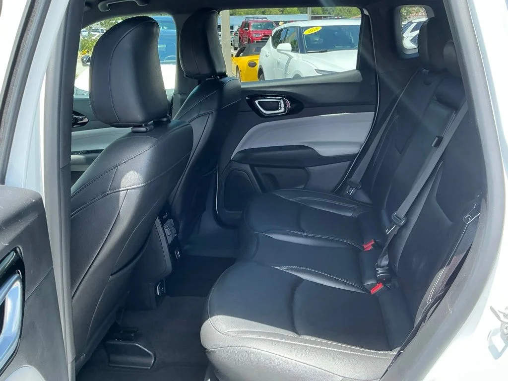 Used 2025 White Jeep Limited image 32