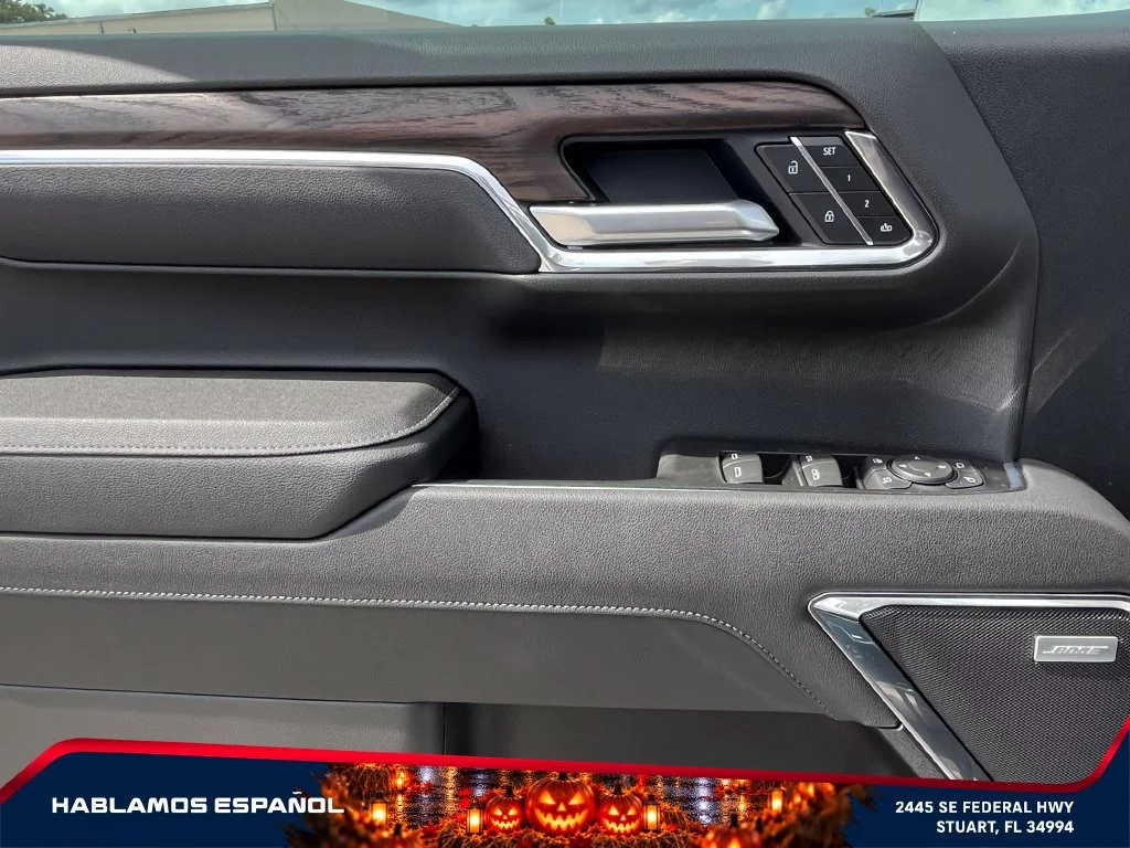 New 2026 Glacier White Tricoat GMC SLT image 23