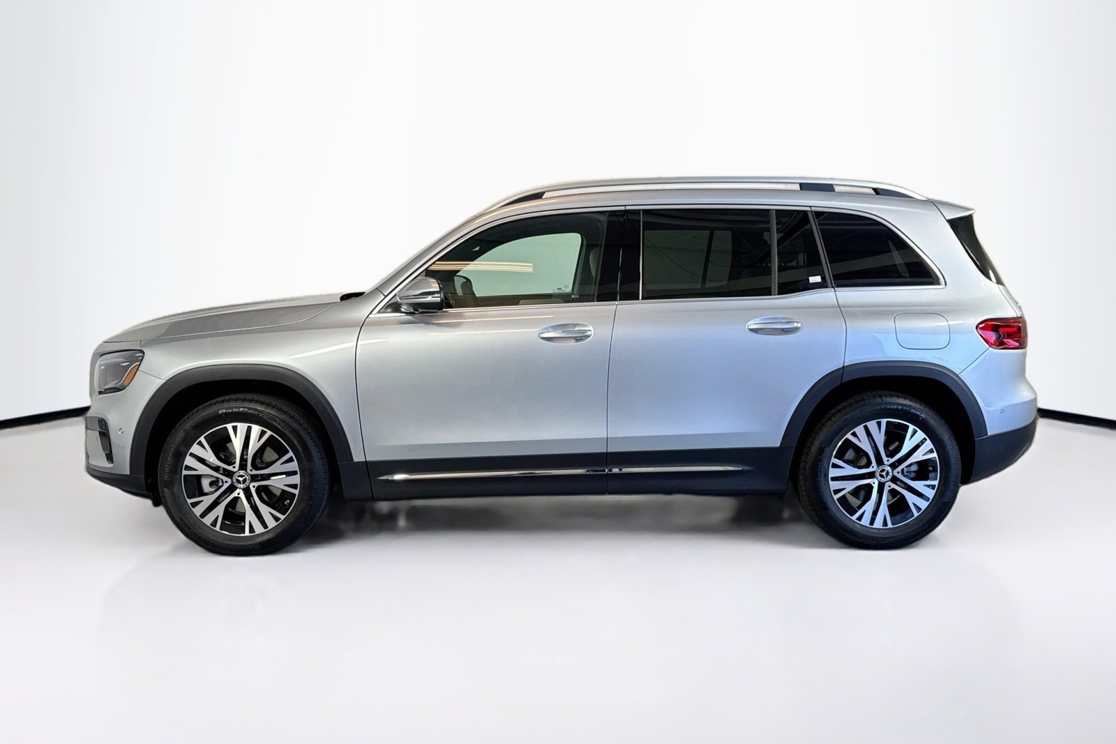 New 2026 Cirrus Silver Metallic Mercedes-Benz GLB 250 image 8