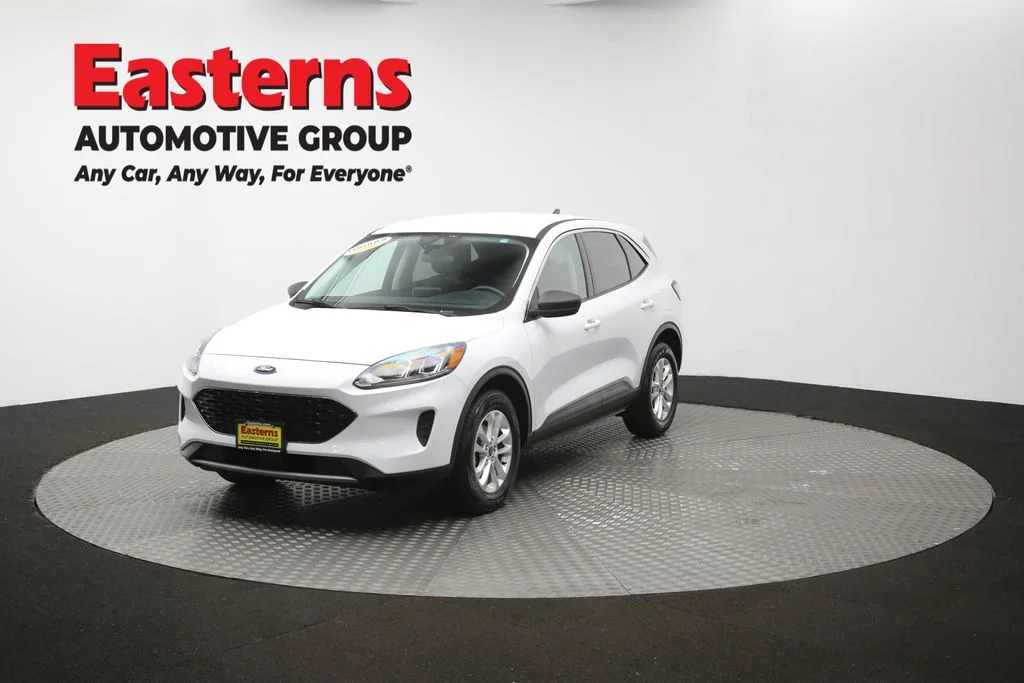 Used 2022 White Ford SE image 55