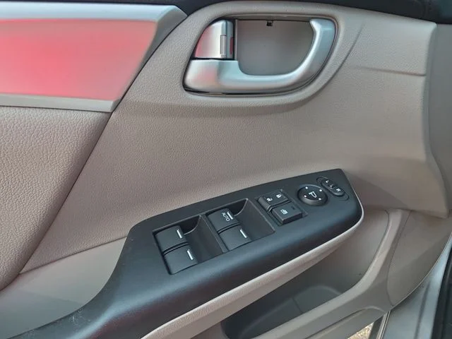 Used 2015  Honda EX-L image 28