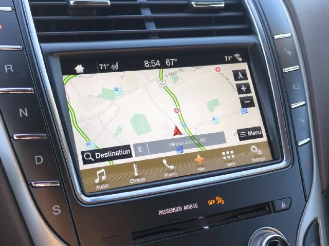 Used 2018 Black Lincoln Reserve image 23