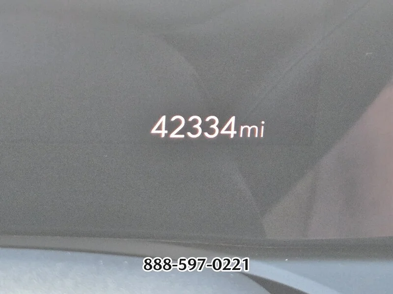 Used 2024 Cinnabar Metallic BUICK AVENIR image 31
