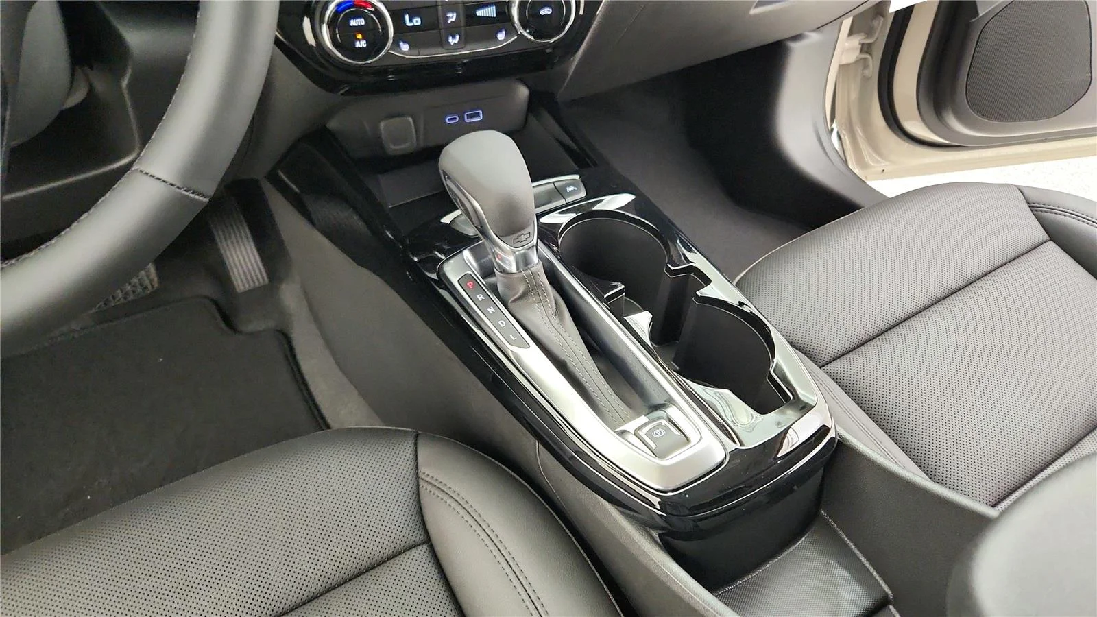 New 2026 White Sands Chevrolet ACTIV image 33