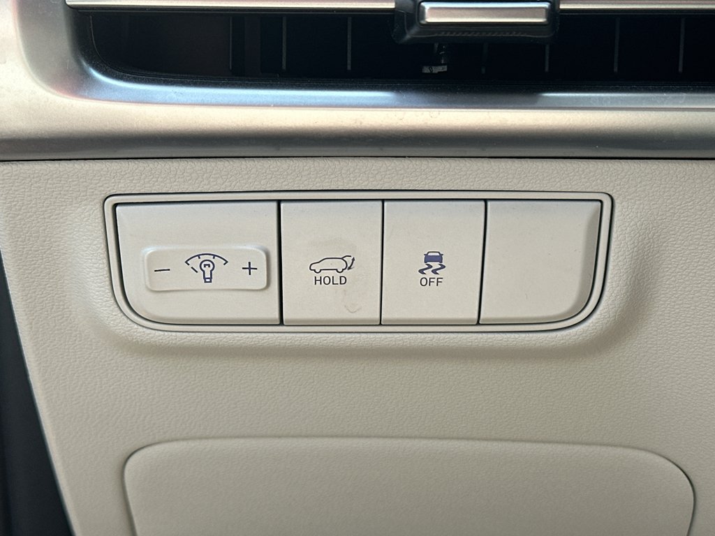 Used 2025 Atlantis Blue Hyundai SEL image 25