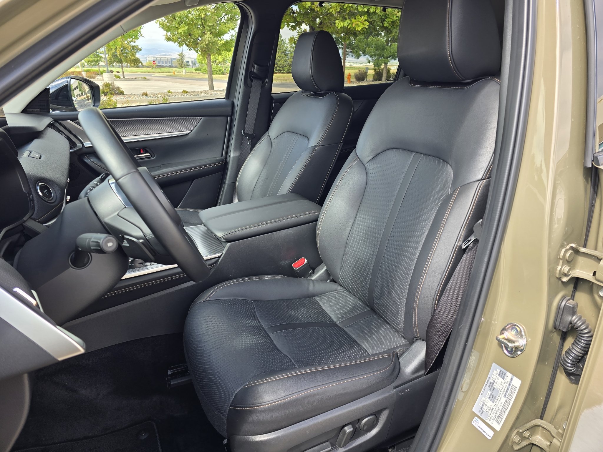 Used 2025 Zircon Sand Metallic Mazda Premium Package image 14