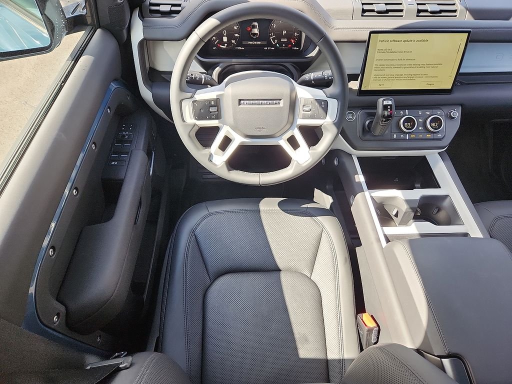 2025 Land Rover Defender S - Photo 11