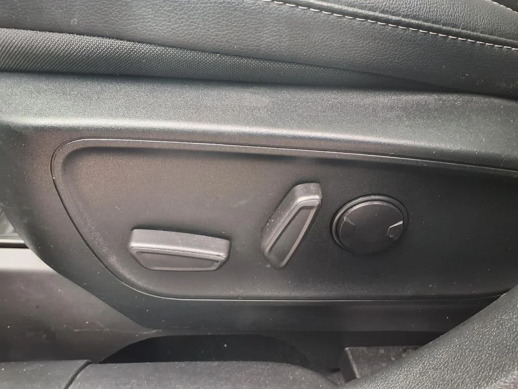 Used 2022 Black Ford Titanium image 10