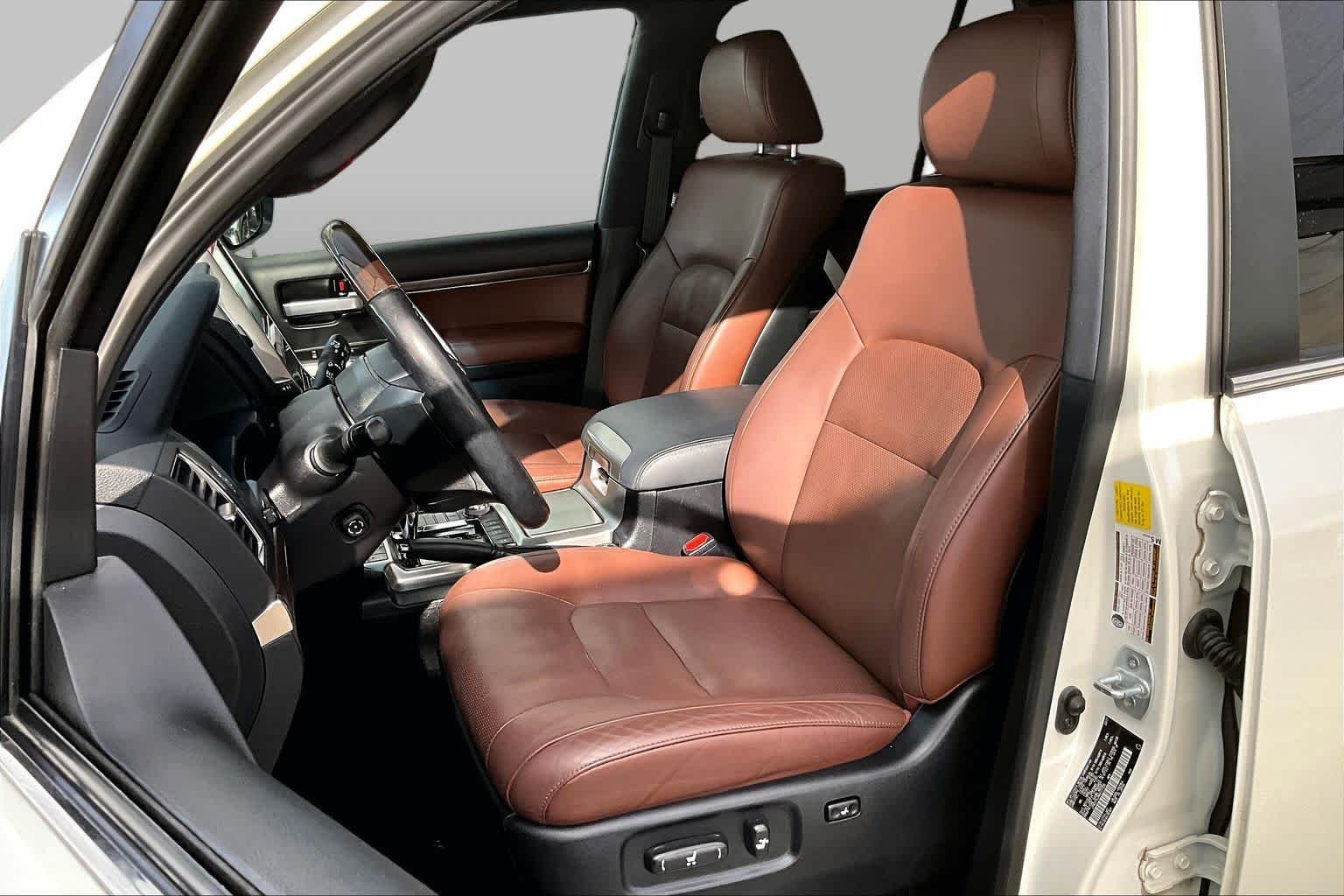 Used 2021 Blizzard Pearl Toyota  image 8
