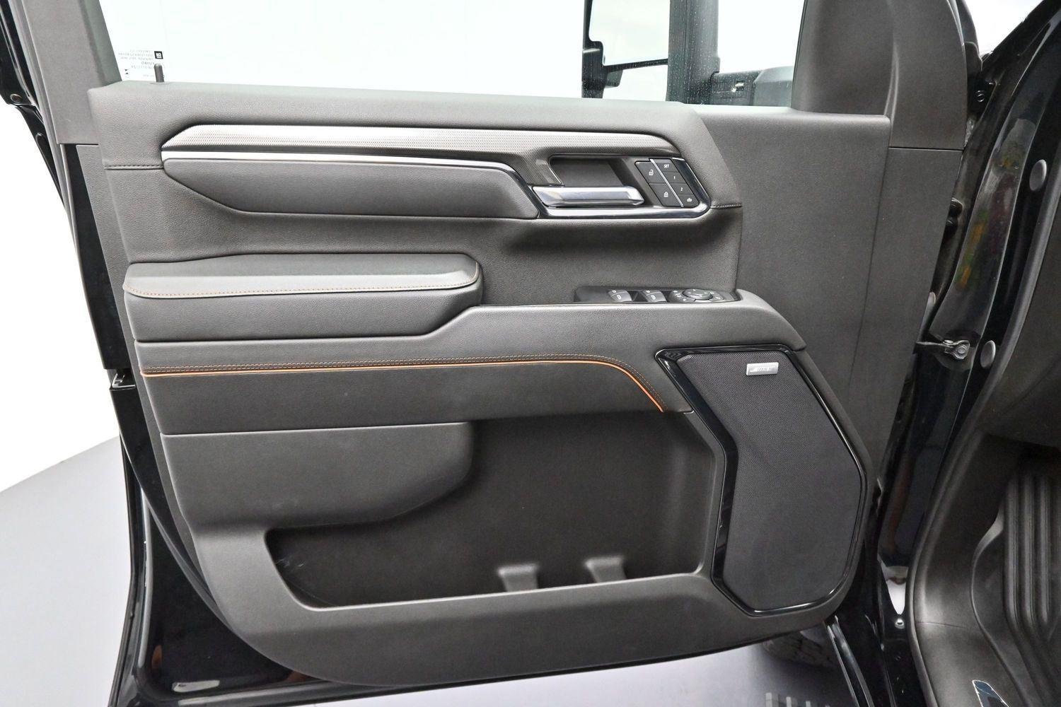 Used 2024 Onyx Black GMC AT4 image 10