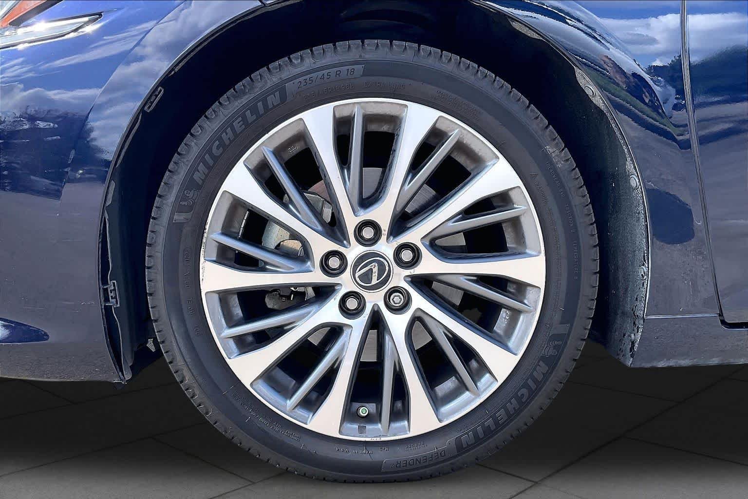 Used 2020 Nightfall Mica Lexus  image 9