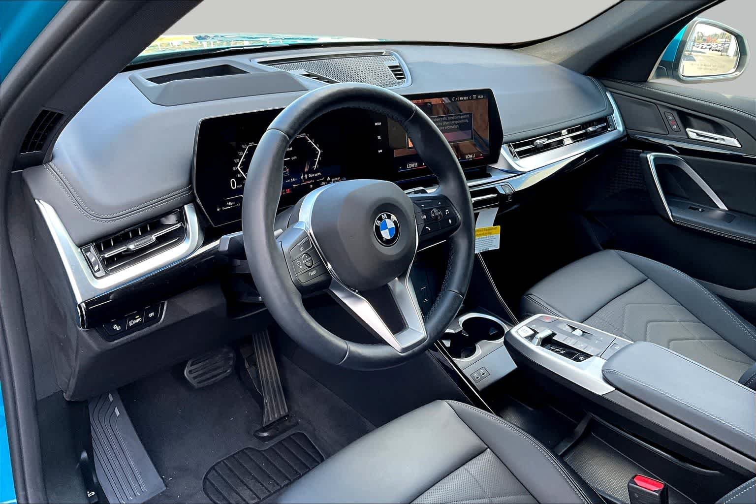 Certified Used 2025 Blue Bay Lagoon Metallic BMW xDrive28i image 19
