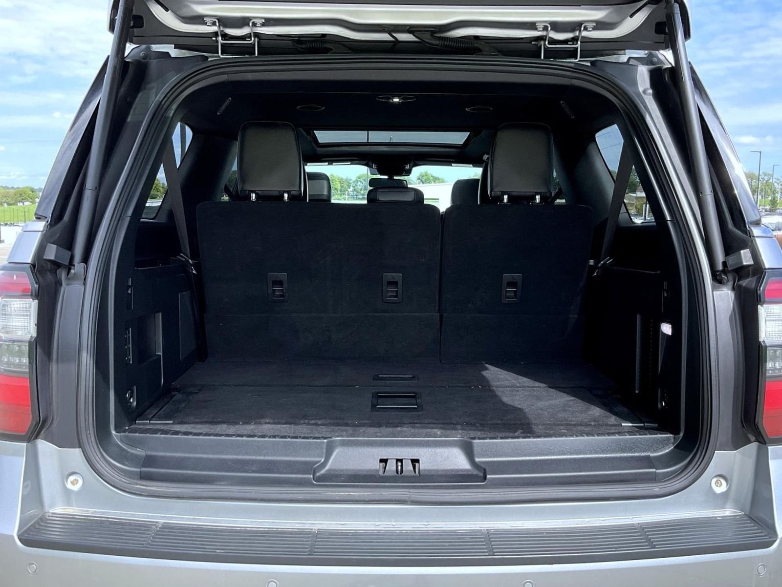 Used 2021 Silver Ford Limited image 24