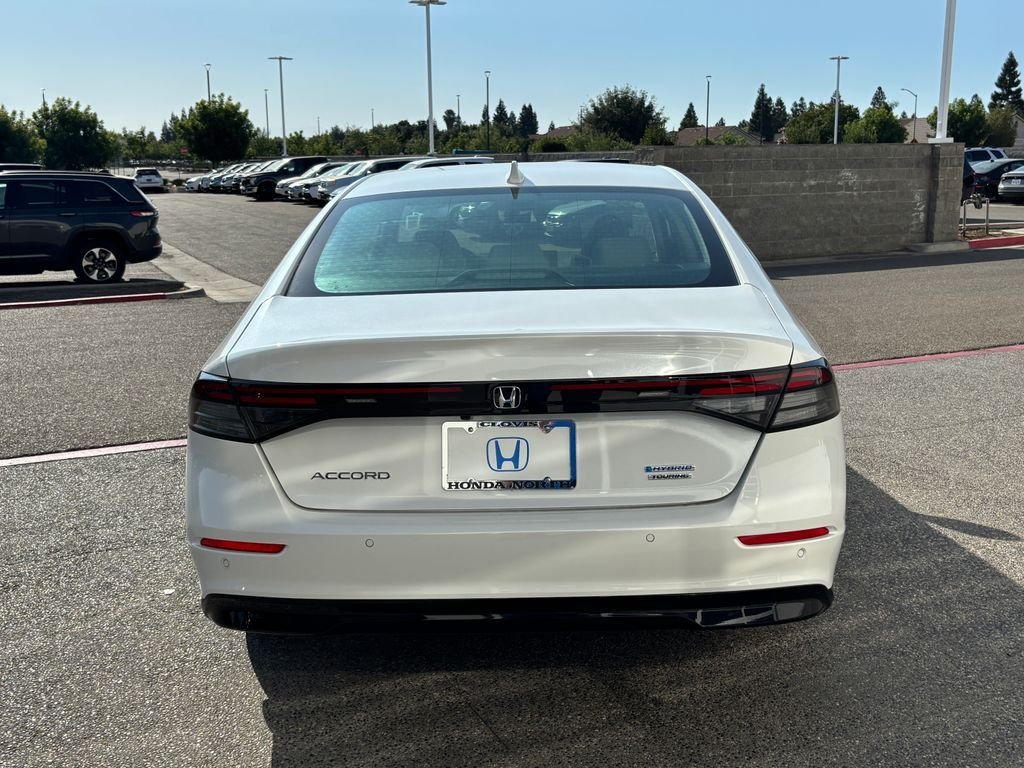 New 2026 Platinum White Pearl Honda Touring image 6
