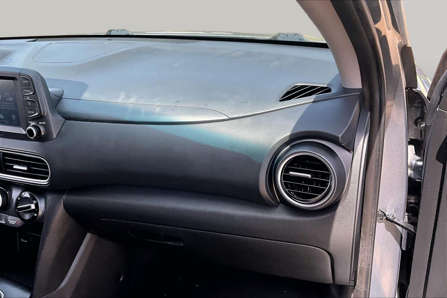 Used 2018 Sonic Silver Hyundai SEL image 17
