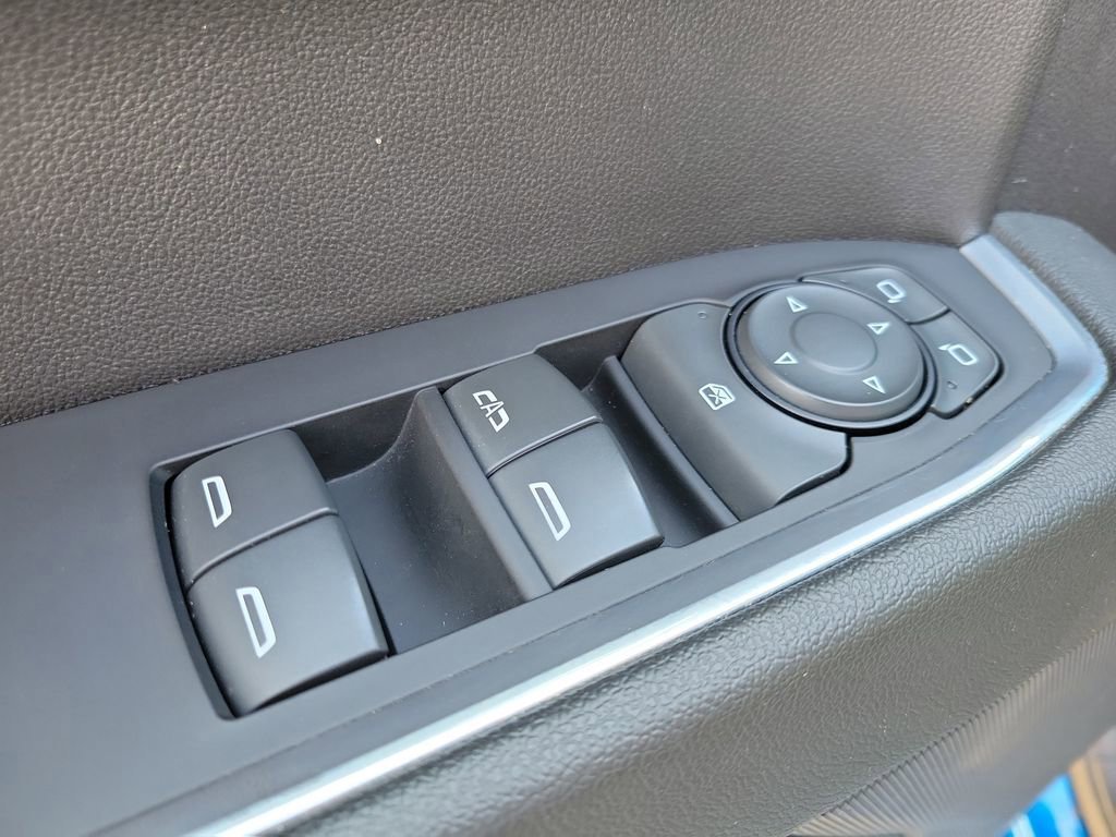 Used 2022 Glacier Blue Metallic Chevrolet RST image 18
