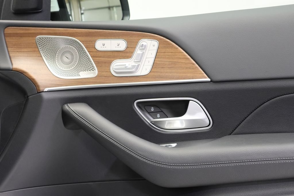 New 2026 Polar White Mercedes-Benz GLS 450 image 48