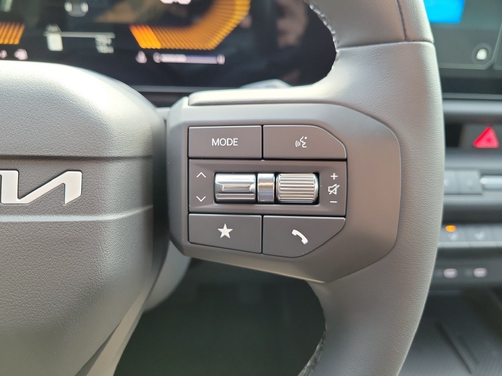 New 2027 Frost Blue / Black Roof Kia X-Line S image 26
