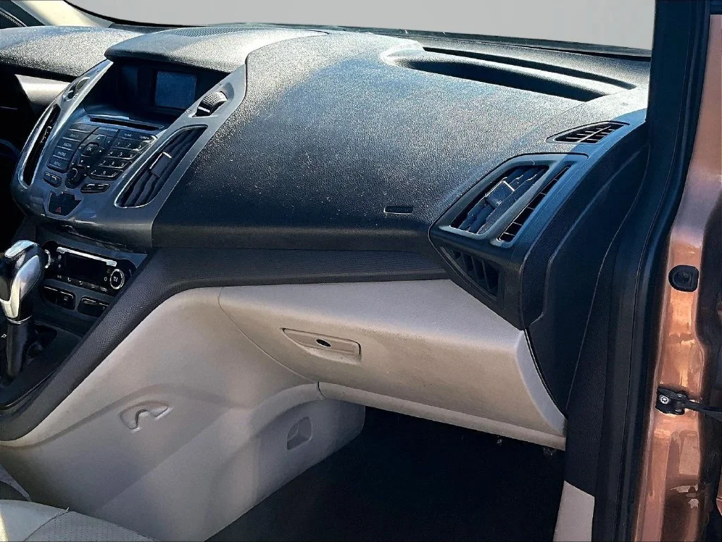 Used 2014  Ford Titanium image 17