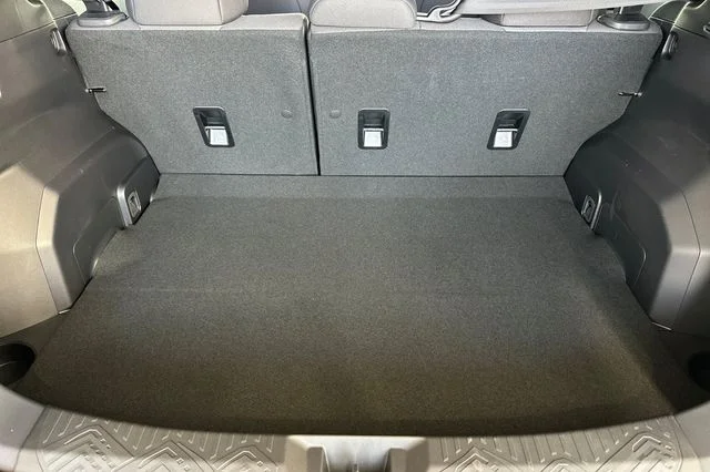 New 2026 CRYSTAL WHITE PEARL Subaru Premium image 12