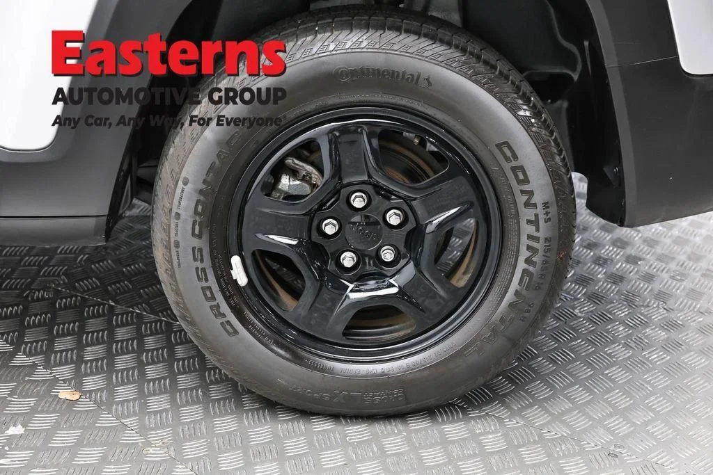 Certified Used 2021 Silver Jeep Sport image 10