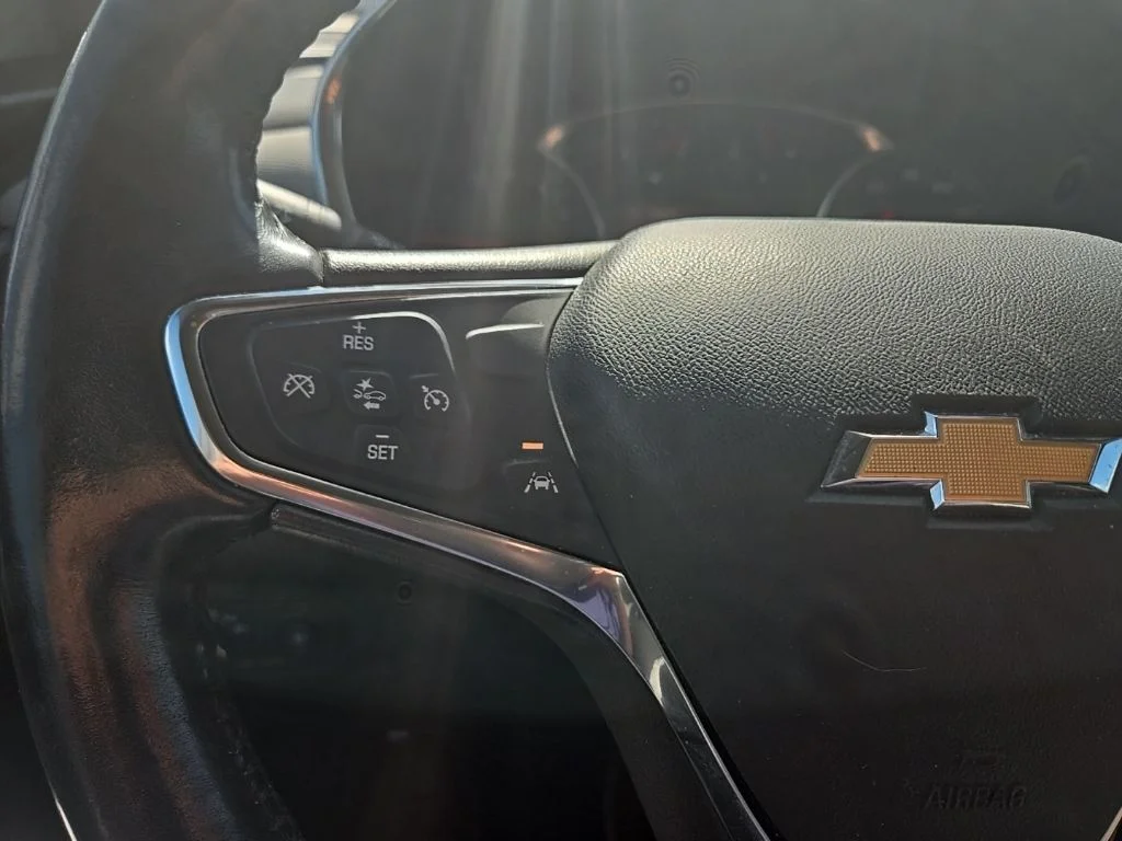 Used 2021 Silver Chevrolet LT image 17