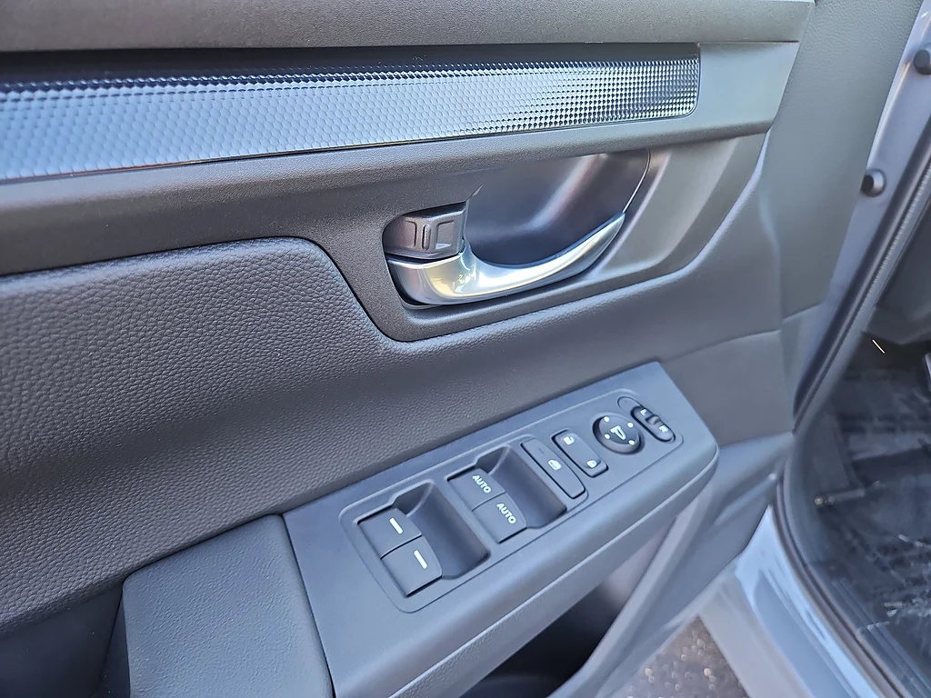 2027 Honda CR-V EX, photo 8 of 12