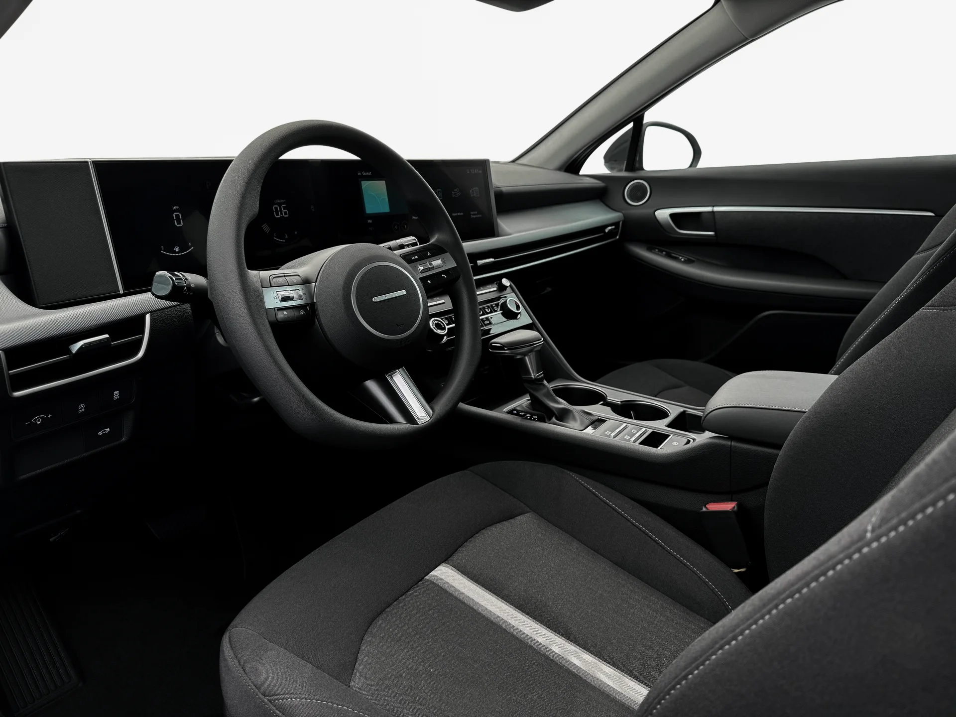 2025 Hyundai Sonata SE - Photo 14